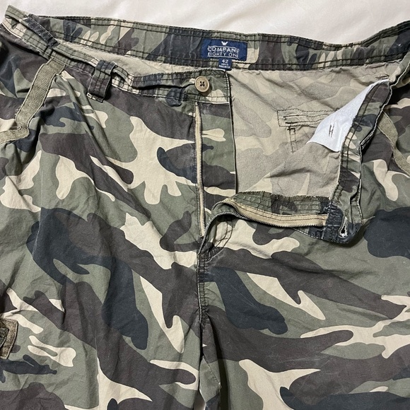 Company Eight One Men's Cargo shorts size 42 gently worn - Picture 2 of 5